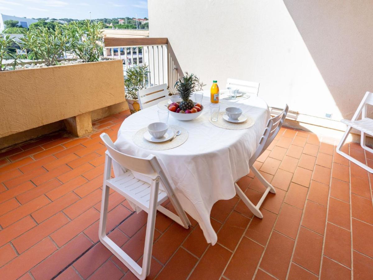Apartment Le Port De Bormes By Interhome Bagian luar foto