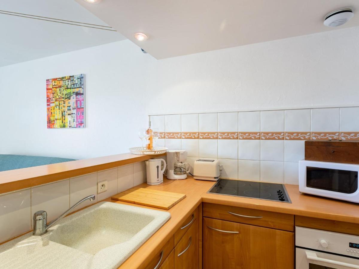 Apartment Le Port De Bormes By Interhome Bagian luar foto